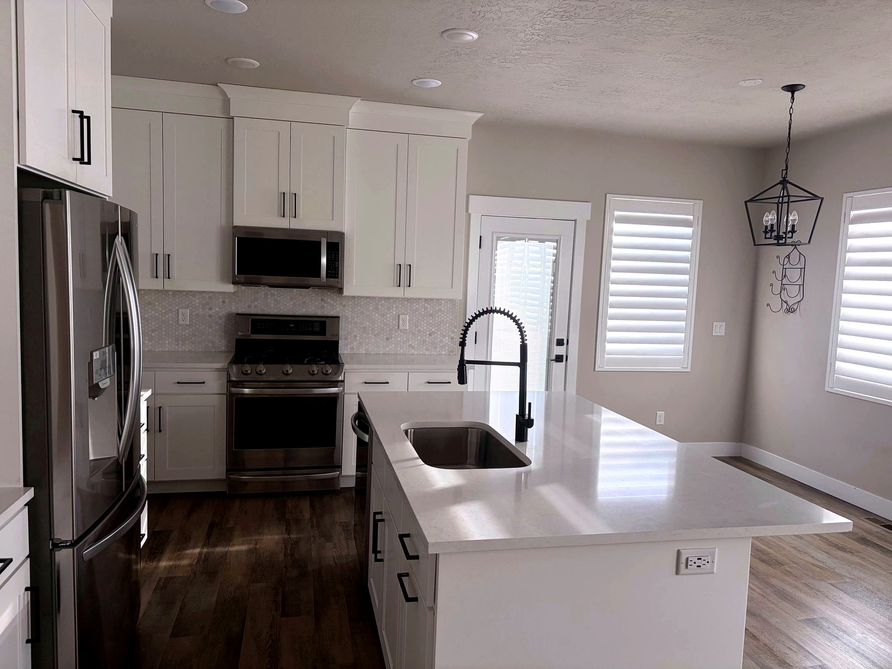 Kitchen deep cleaning photo for Park City service area, UT homes by Sun Ray Cleaning Services