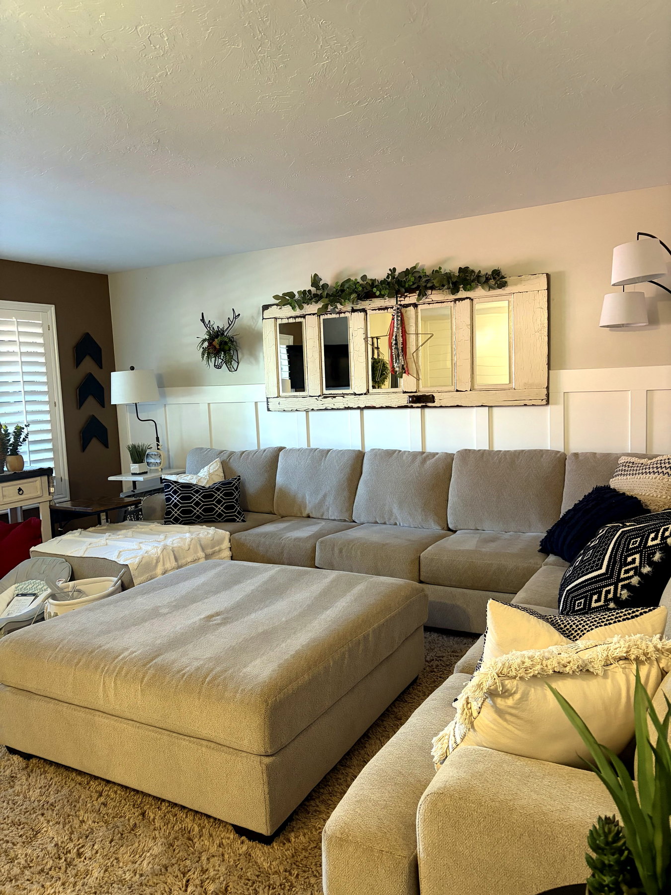 Living room residential cleaning photo for Midway homes by Sun Ray Cleaning Services