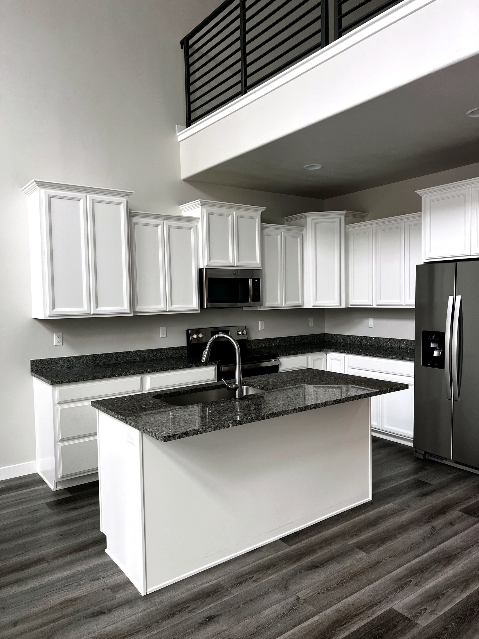 Polished kitchen counters prepared for a Heber City move-in or move-out